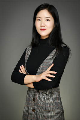 行政总监：沈久扬